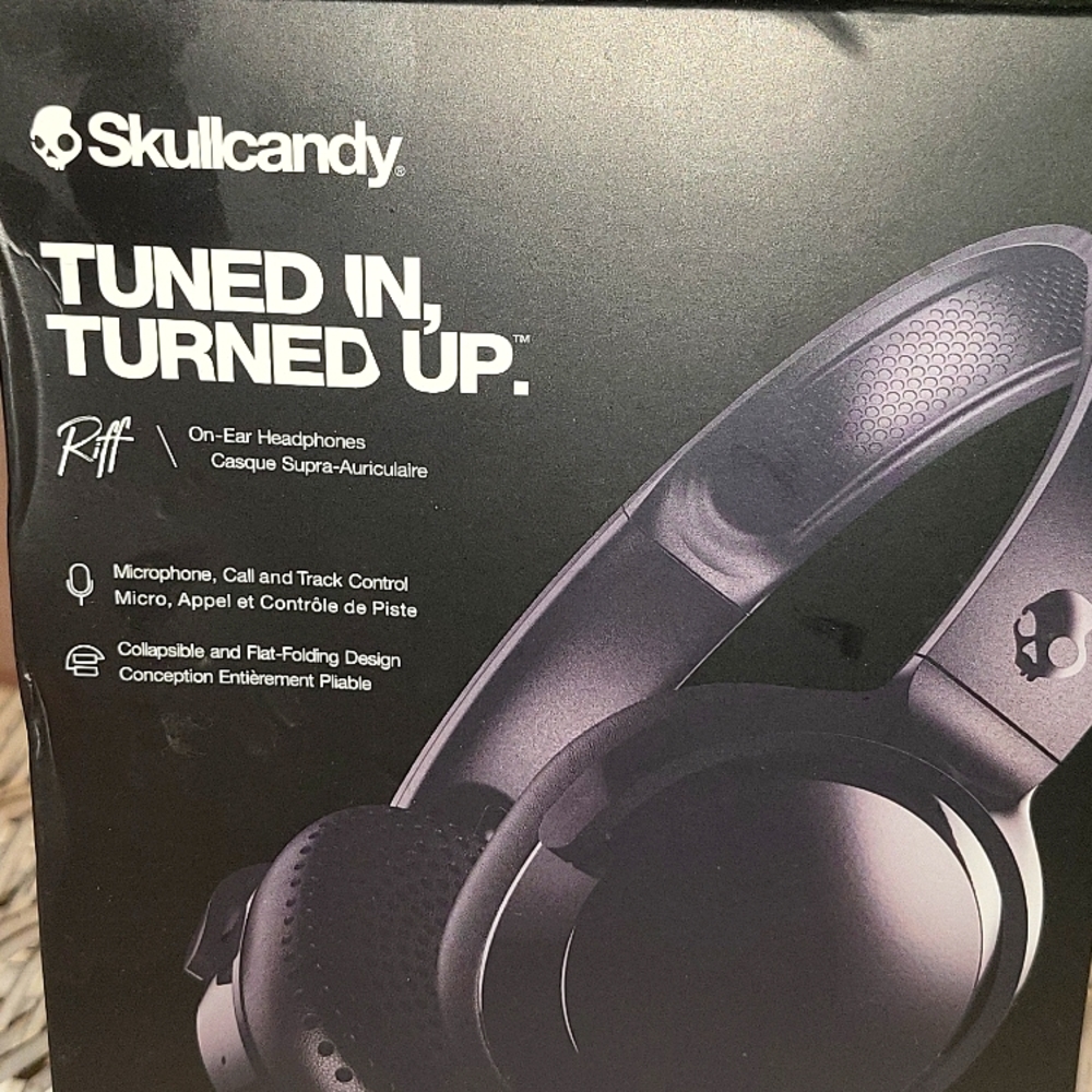 Skullcandy( On Ear Headphones)